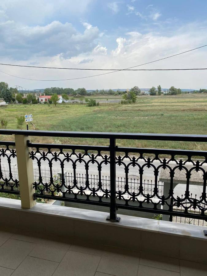 Polys Apartment And Paraskevi Studio With View Ptolemaida Exteriör bild