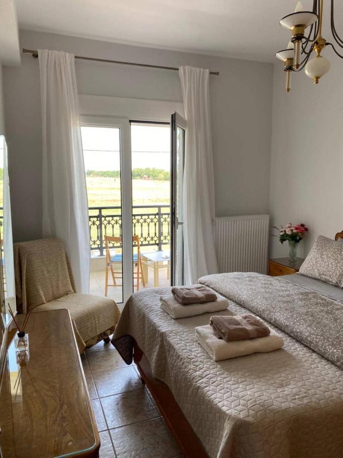 Polys Apartment And Paraskevi Studio With View Ptolemaida Exteriör bild