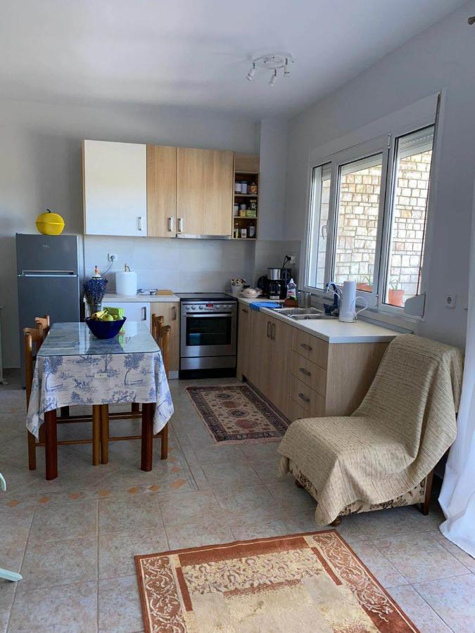 Polys Apartment And Paraskevi Studio With View Ptolemaida Exteriör bild