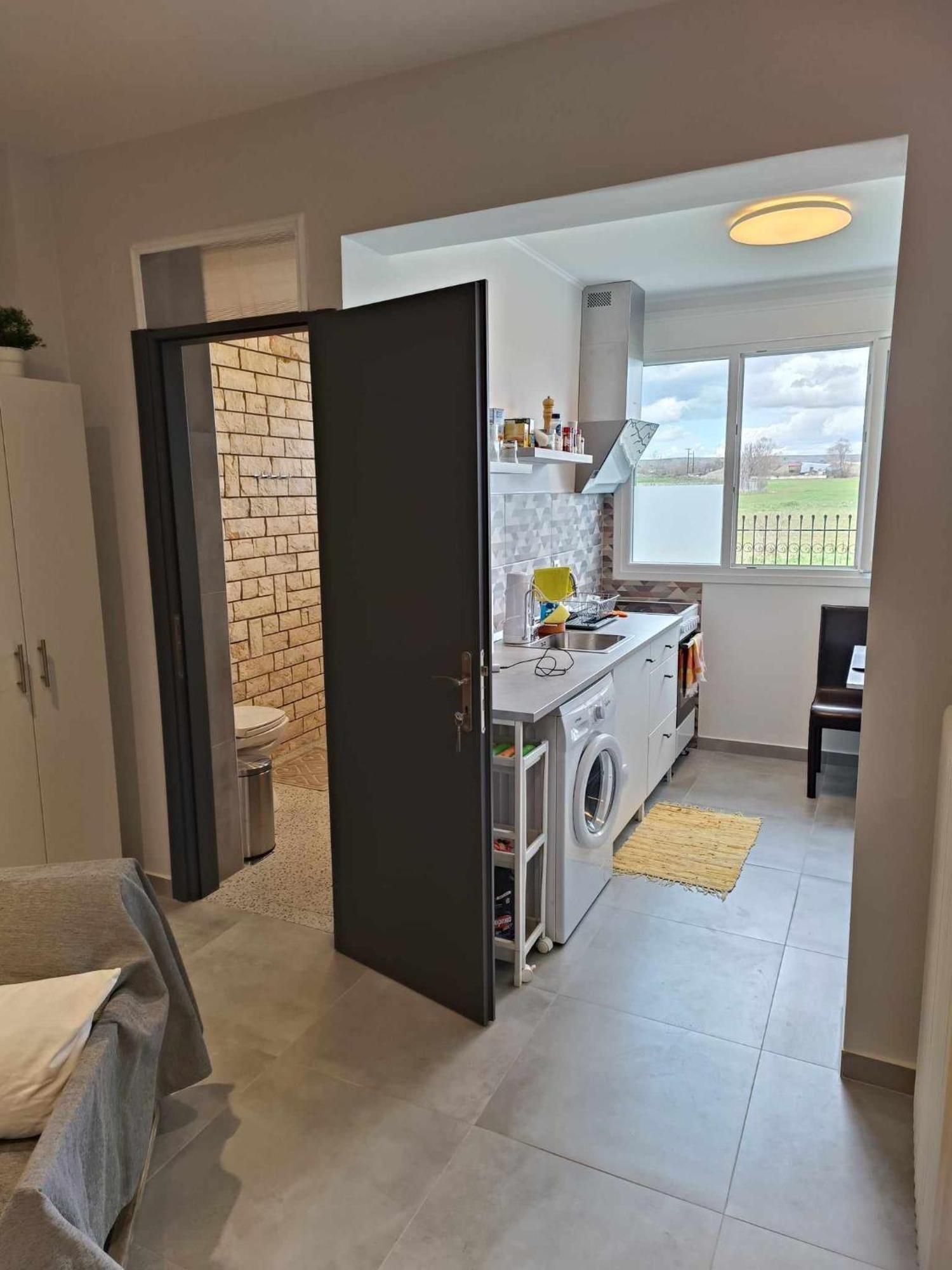 Polys Apartment And Paraskevi Studio With View Ptolemaida Exteriör bild