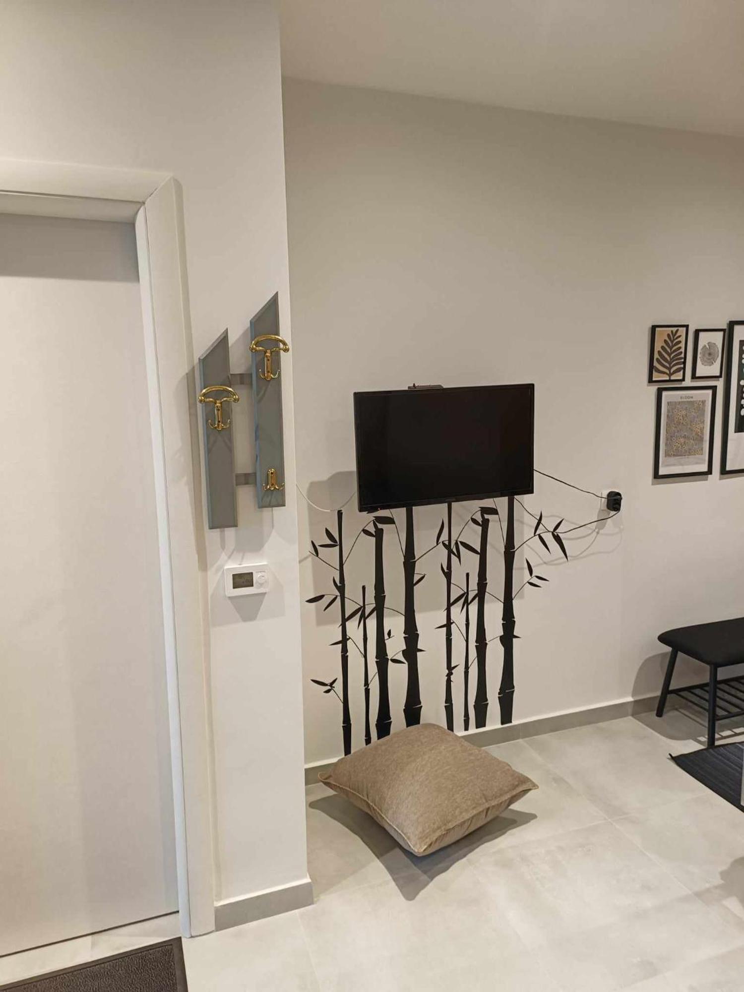 Polys Apartment And Paraskevi Studio With View Ptolemaida Exteriör bild