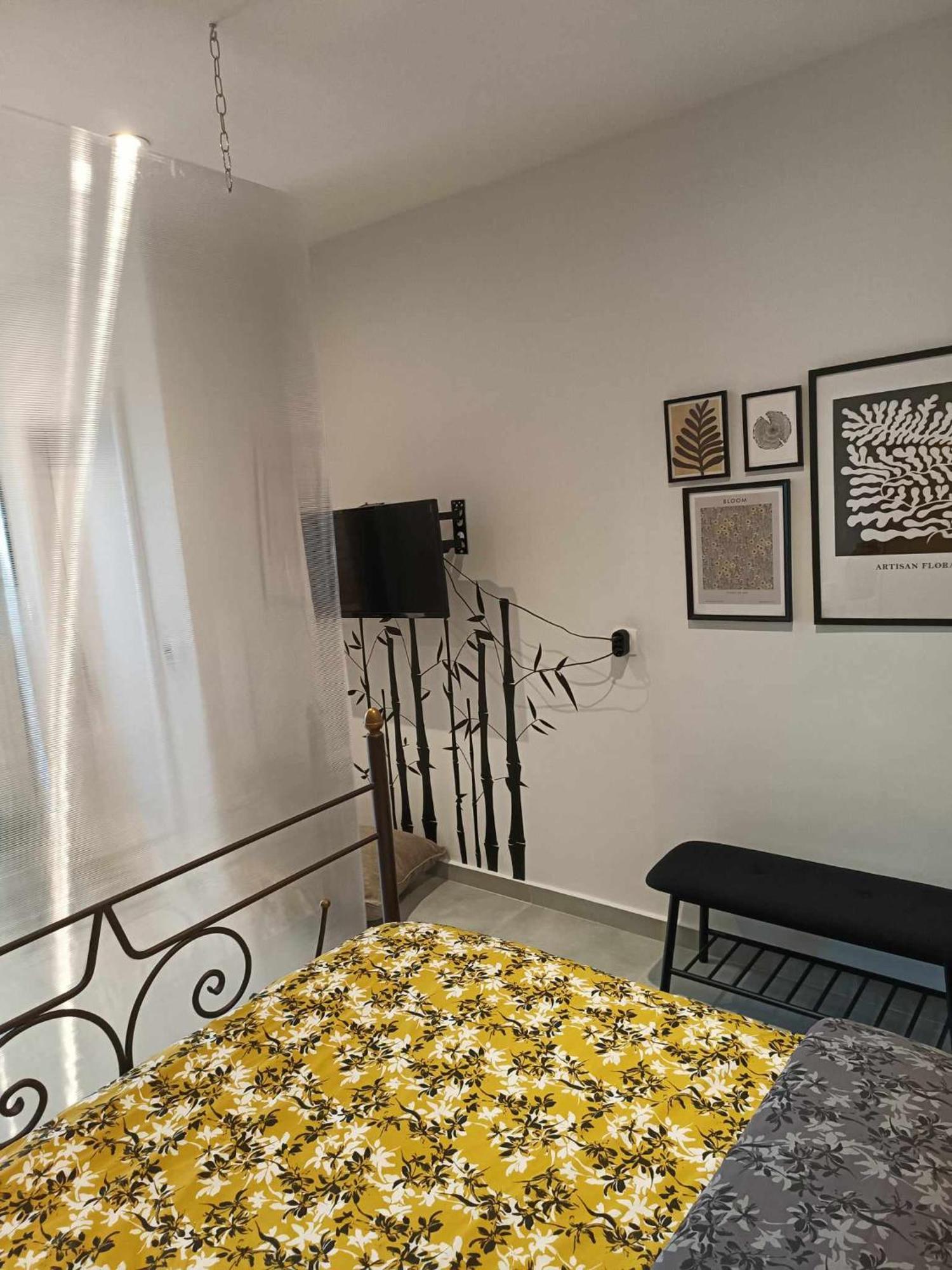 Polys Apartment And Paraskevi Studio With View Ptolemaida Exteriör bild
